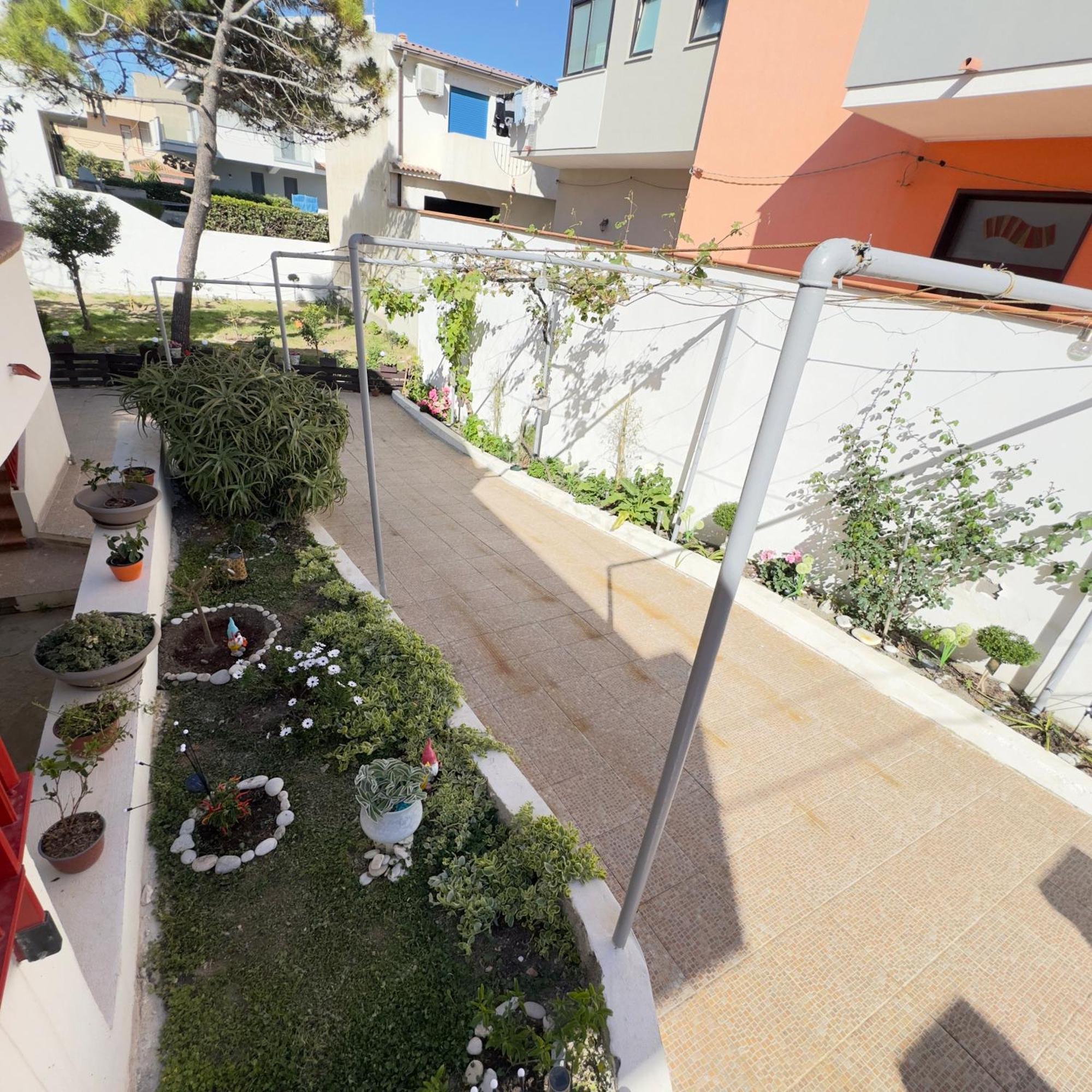 La Casa Di Wioletta Apartment Barcellona-Pozzo di Gotto Bagian luar foto